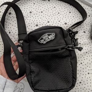 Small vans cross body bag